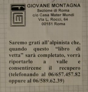 Particolare del libro

di vetta con le indicazioni

per avvisare quando lo

stesso libro è completo

(18959 bytes)
